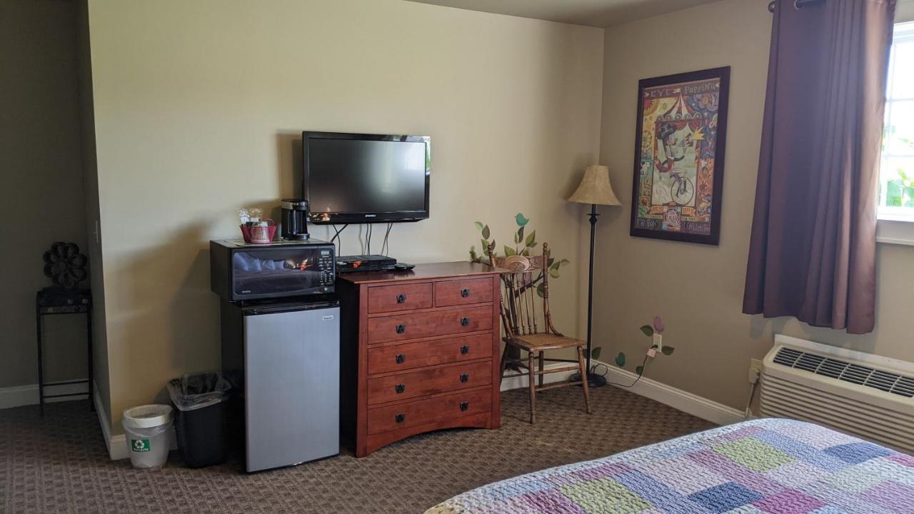 The Meadowlark Inn East Springfield エクステリア 写真