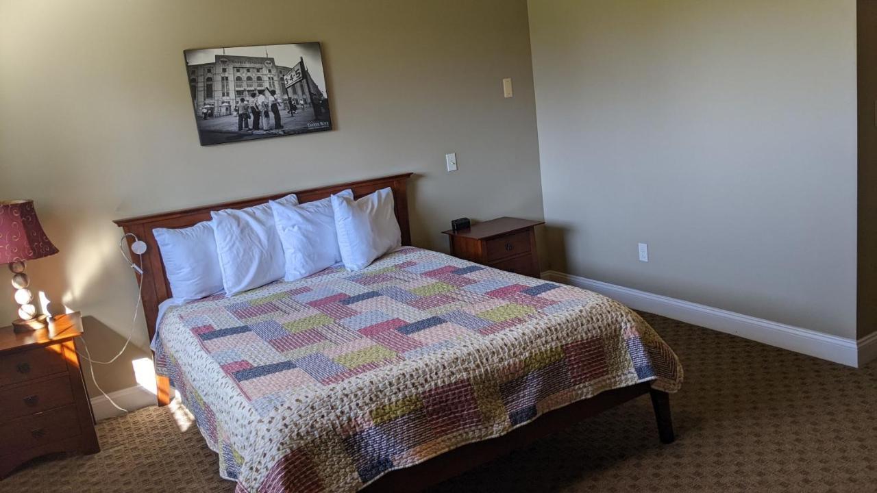 The Meadowlark Inn East Springfield エクステリア 写真