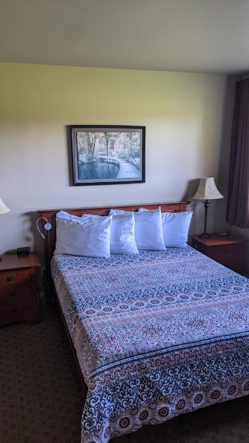 The Meadowlark Inn East Springfield エクステリア 写真