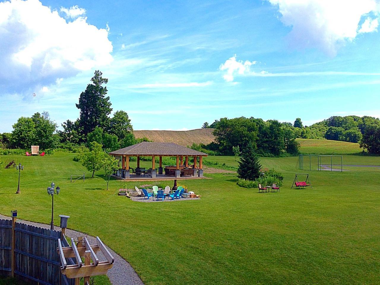 The Meadowlark Inn East Springfield エクステリア 写真